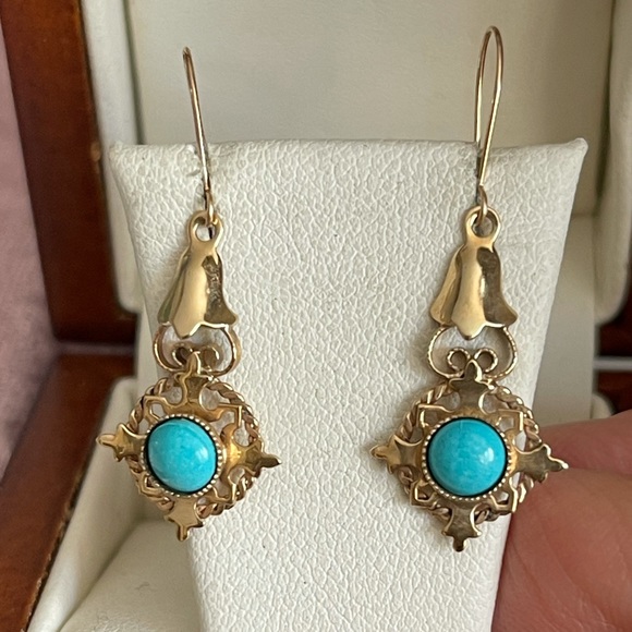 Vintage Jewelry - Antique 14K solid gold turquoise drop earrings